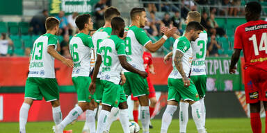 Rapid Wien jubelt über einen Treffer gegen die Wiener Viktoria im ÖFB-Cup
