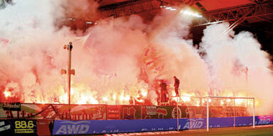 Fußball-Fan steckte Zug in Brand