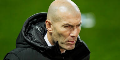 Real Madrid: Trainer Zinedine Zidane hat Corona