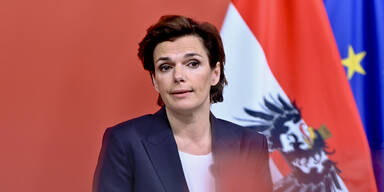 SPÖ versteckt Rendi in neuer Kampagne
