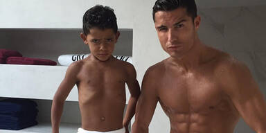 Süß! Ronaldo postet Mucki-Foto mit Sohn