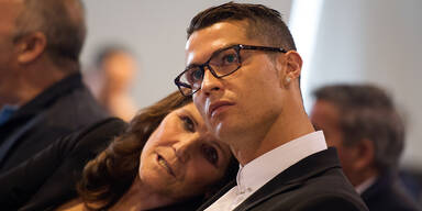 Juventus-Star Cristiano Ronaldo und siene Mutter Dolores Aveiro