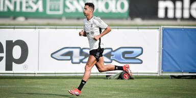 Cristiano Ronaldo trainiert am Trainingsgelände von Juventus Turin