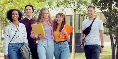 Studentenleben 2020 – Babyelefant im Studentenheim!