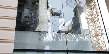 Swarovski plant Abbau Hunderter Jobs