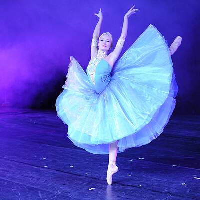Das ist Ballerina Karina Sarkissova