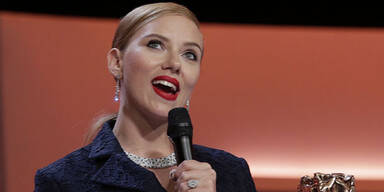 Scarlett Johansson findet Siri "total merkwürdig"