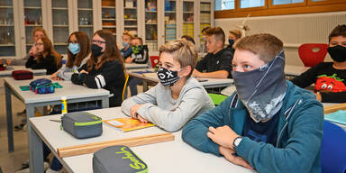 Schulstart in Österreich: Wirbel um volle Klassen und Tests