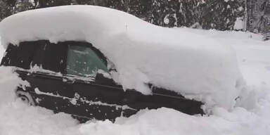Schwede will zurück in sein Schnee-Auto