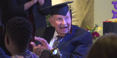100-Jähriger erhält endlich sein College-Diplom