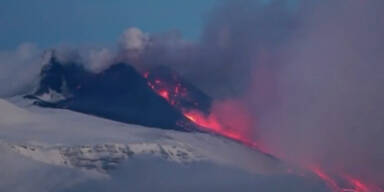Sizilien: Vulkan Ätna spuckt wieder Asche
