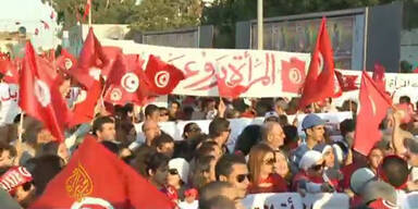 Tunis: Zehntausende demonstrieren gegen Regierung