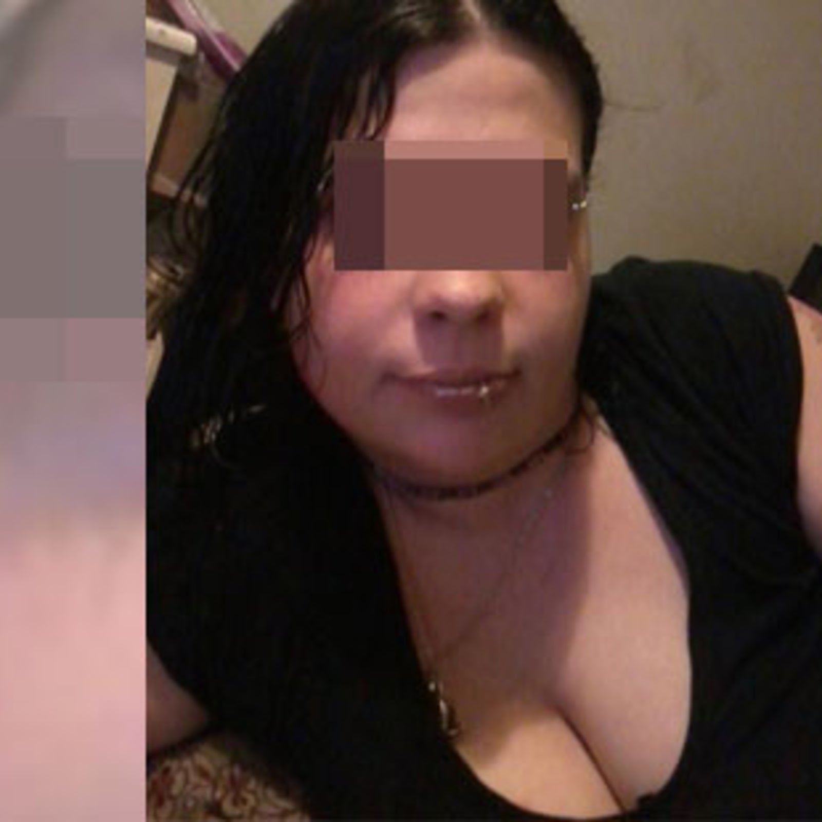 Polizei jagt Frau auf Sex-Video mit Hund - oe24.at
