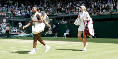 Serena schießt Scharapowa vom Platz