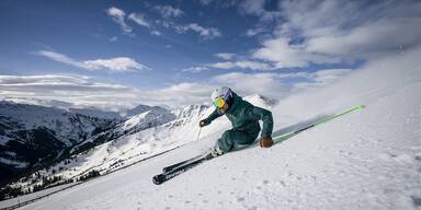 Skiunfall in Tirol: 57-Jähriger schwer verletzt