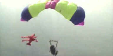 Fallschirmspringer stürzt aus 750m ab