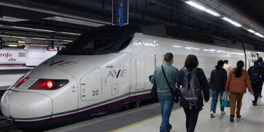 Bahn-Fail: 31 Züge bestellt - zu groß für Tunnel