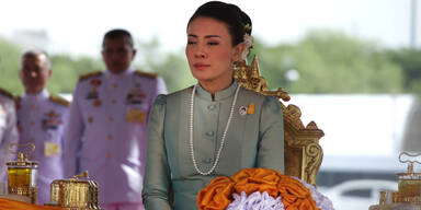 Verstoßene Thai-Prinzessin lebt jetzt als Nonne | Srirasmi Suwadee nach Skandal im Hausarrest