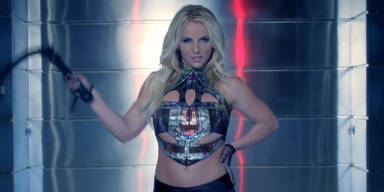 Britney Spears & Kim Kardashian!