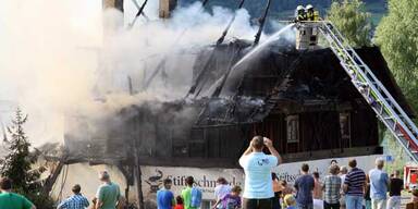 Ossiach: Stiftsschmiede geht in Flammen auf