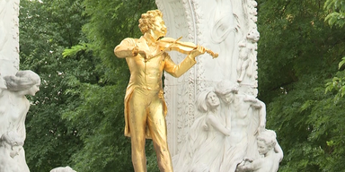 Strauß Statue