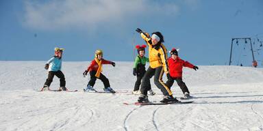 TVB Almenland - Skifahrer Familie
