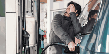 Tank-Schock: Diesel kostet schon bis zu 2,399 Euro!