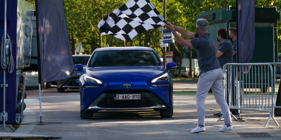Neuer Toyota Mirai schafft Reichweitenrekord