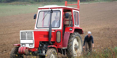 Jungbauer stürzte mit Traktor in den Tod