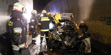 Ehepaar stirbt bei Horror-Crash in Tunnel