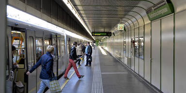 "Auffahrunfall" von zwei U4-Zügen in Wien