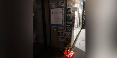 Trauer um Maradona vor argentinischer Botschaft in Wien