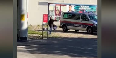 FPÖ Franz-Jonas-Platz Floridsdorf Polizeiauto beworfen