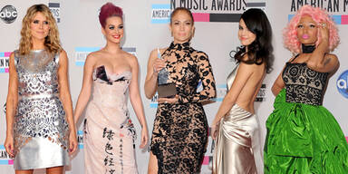 Die Looks bei den American Music Awards 2011