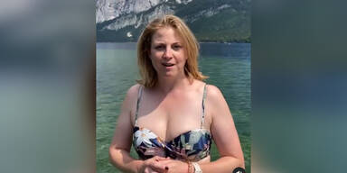 Meinl-Reisinger zeigt sich vor Sommergespräch im Bikini