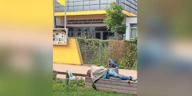 Floridsdorf: Alkoholkranke kampieren vor Schule