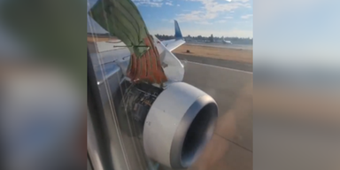 Schock-Moment: Flugzeug verliert Teile des Triebwerks