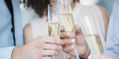 Champagner trinken beugt Alzheimer vor