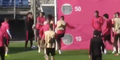 Sergio Ramos rastet im Training völlig aus