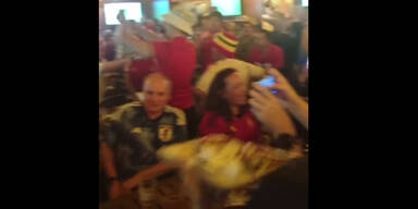 England-Fans feiern Bier-Party in Katar