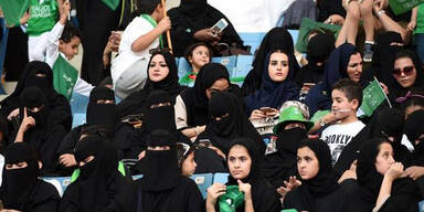 Saudi-Arabien lässt Frauen ins Stadion