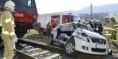 Crash mit 2 Toten: Unfall am Weg zum Arzt