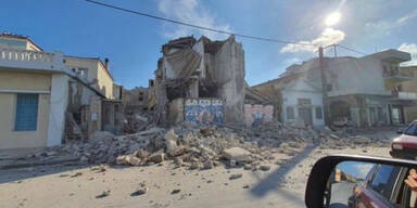 Erdbeben in Ägäis: Zwei Teenies auf Samos von Trümmern erschlagen