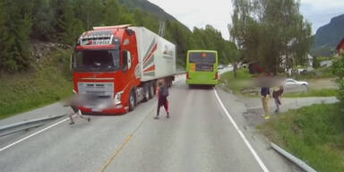 Fast-Crash Lkw Kind Norwegen