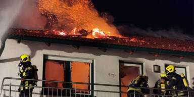 Vier Menschen bei Dachstuhlbrand gerettet