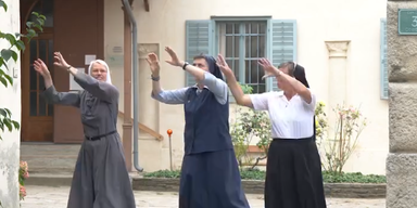 Tanzende Nonnen