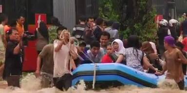 Unwetter in Indonesien: Tausende auf der Flucht