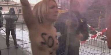 Nackt-Protest: "Femen" demonstrieren in Davos