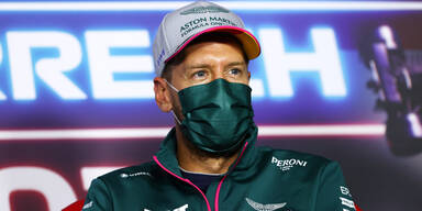 Aston-Martin-pilot Sebastian Vettel beim Interview
