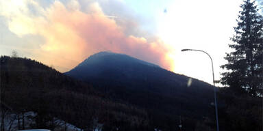 Riesiger Waldbrand wütet in Tirol